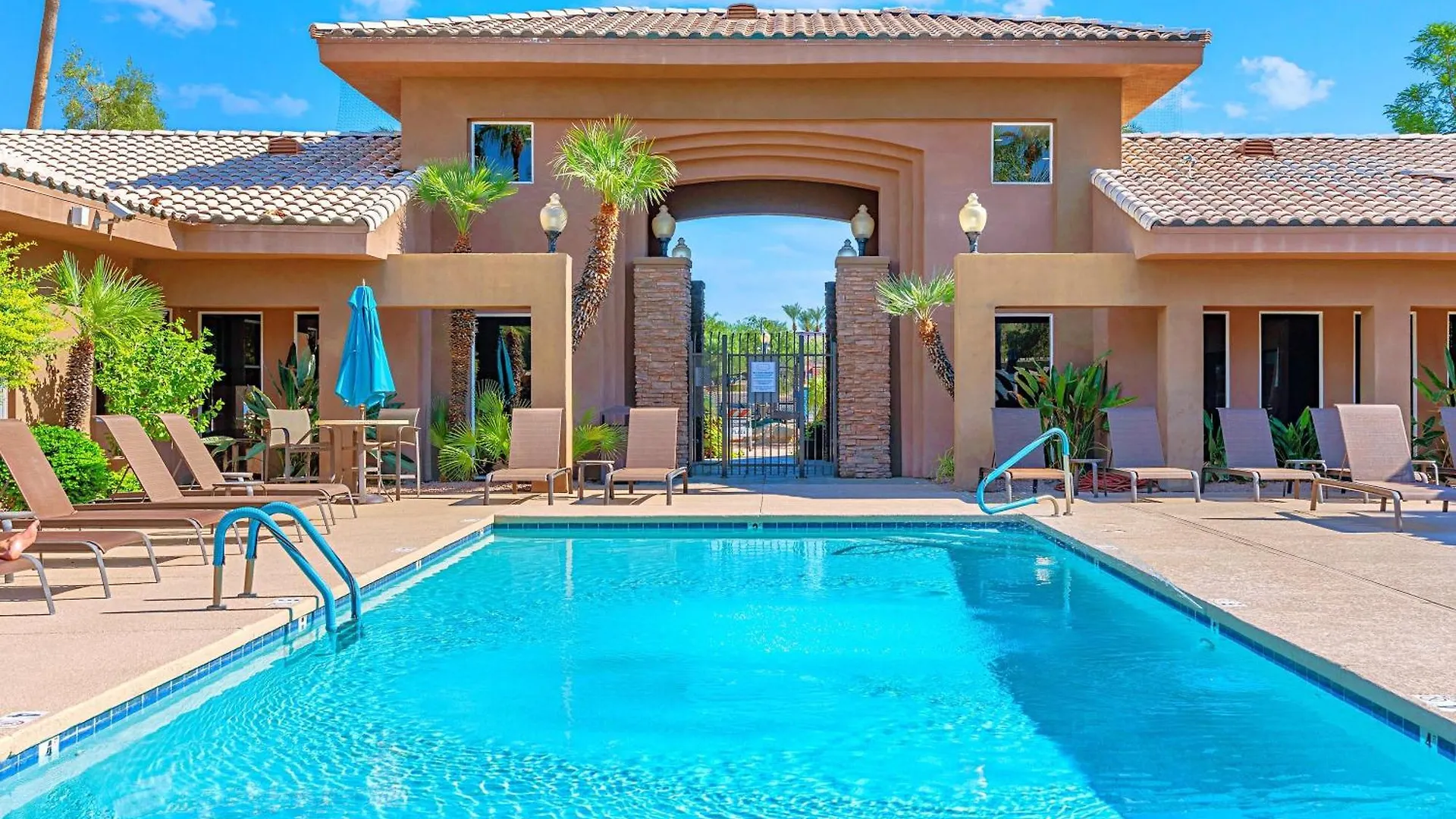 At The Plaza Modern Resort-Style Condo 5069 Scottsdale