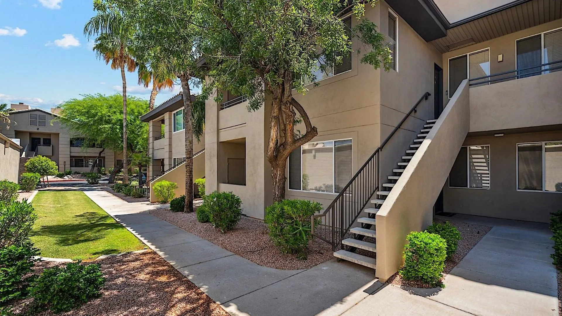At The Plaza Modern Resort-Style Condo 5069 Scottsdale
