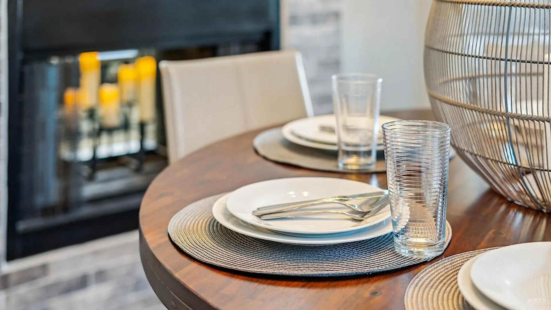 At The Plaza Modern Resort-Style Condo 5069 Scottsdale
