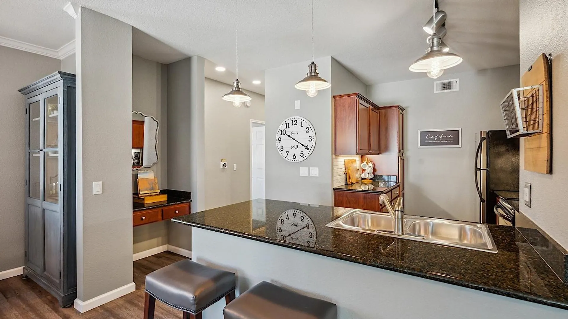 Ferienhaus At The Plaza Modern Resort-Style Condo 5069 Scottsdale USA