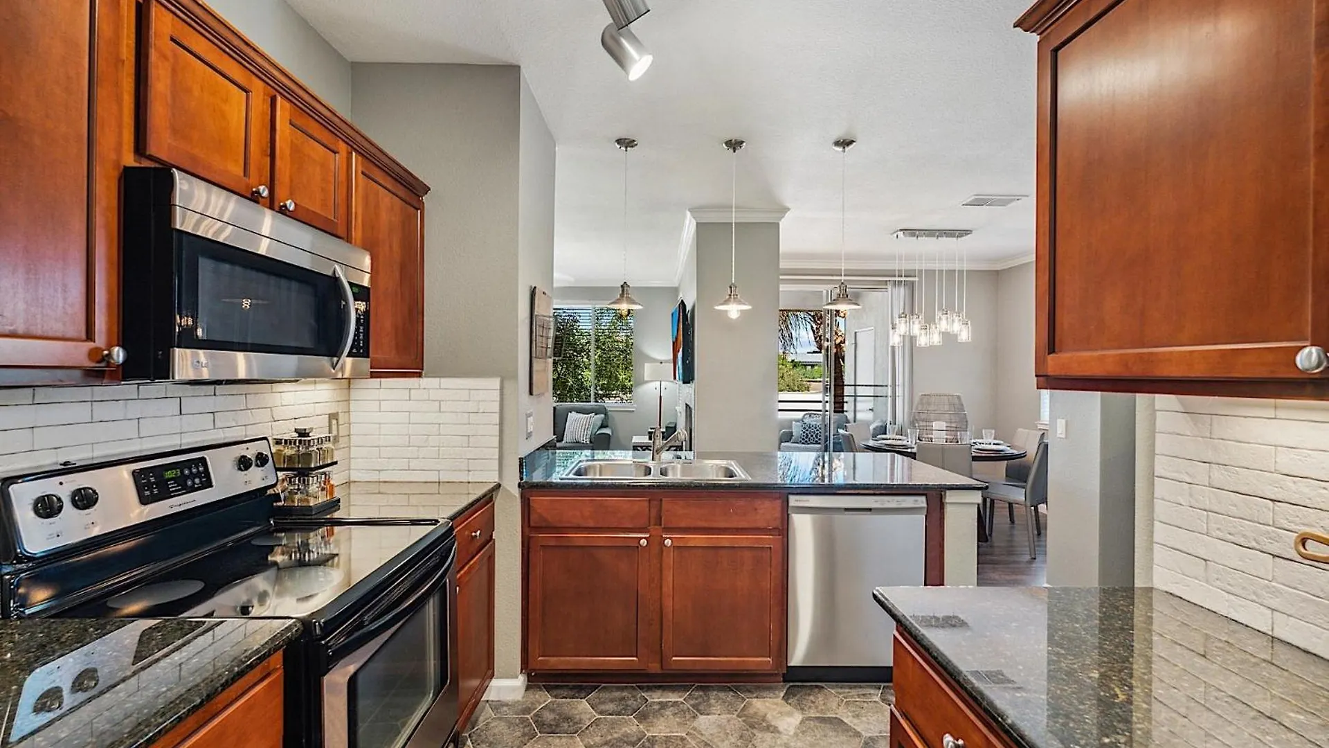 At The Plaza Modern Resort-Style Condo 5069 Scottsdale